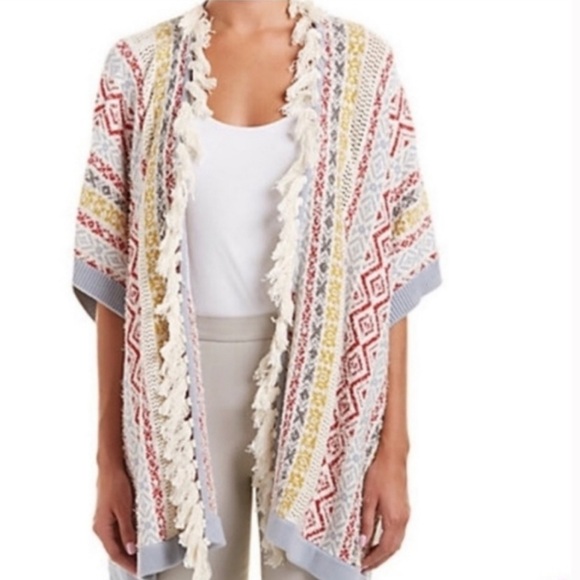 Cabi Love Carol collection fringe patterned multicolored poncho size xs/s - Picture 2 of 7